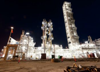 PM to promote unproven carbon capture technology in eco deal with Norway