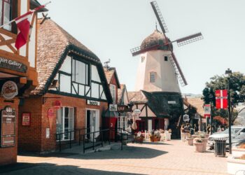 I spent a weekend in Solvang, California, one of the best Christmas towns in the US, and it transported me to Europe I spent a weekend in Solvang, California, one of the best Christmas towns in the US, and it transported me to Europe