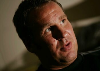 Chelsea’s Title Hopes Boosted by Lack of European Commitments, Says Merson