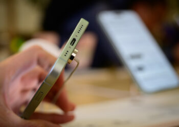 The EU Finally Has a Common Charger for All Devices. Will the US Follow?