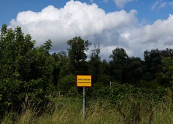 Despite war, trade across Poland-Belarus border goes on