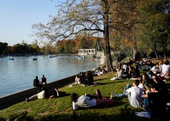 After floods, Spain records warmest November ever After floods, Spain records warmest November ever