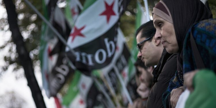 Austria offers Syrians €1,000 ‘return bonus’ as Europe suspends asylum claims