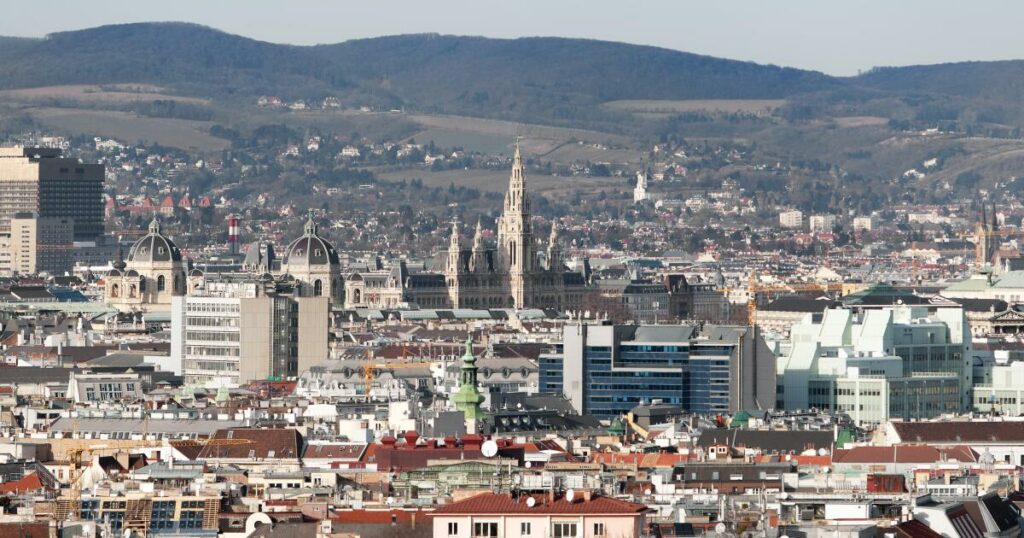 Austria’s issuance to fall slightly in 2025