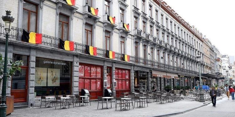 Belgium suspends asylum procedures for Syrians