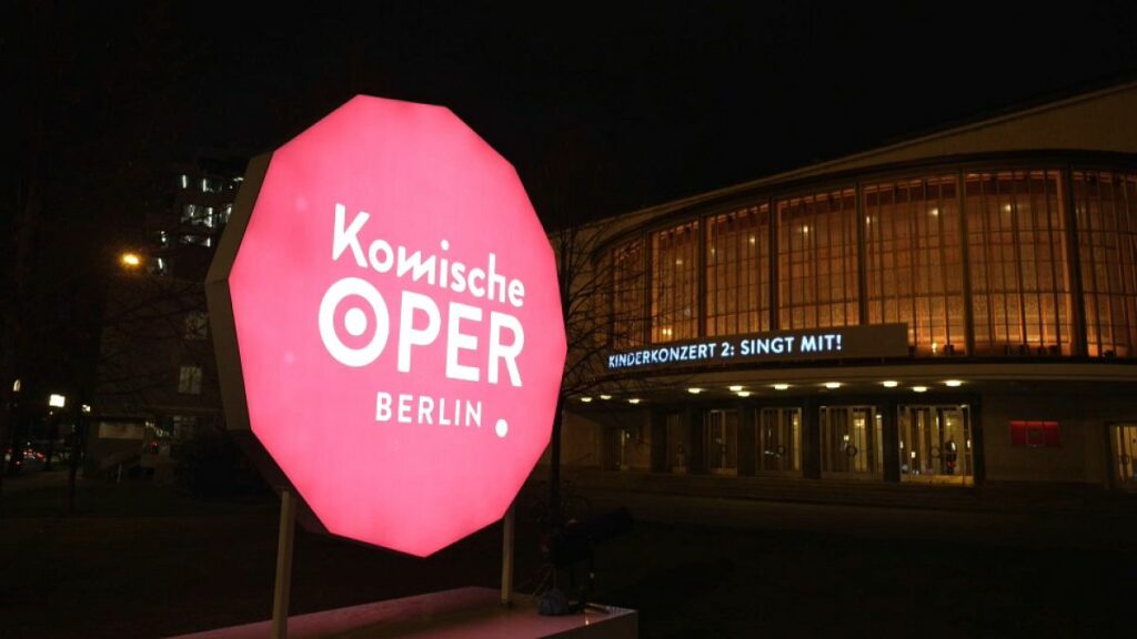 Berlin's Komische Oper to continue renovations despite cuts to culture budget