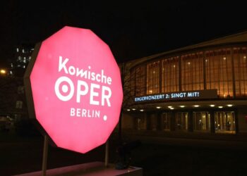 Berlin’s Komische Oper to continue renovations despite cuts to culture budget Berlin’s Komische Oper to continue renovations despite cuts to culture budget