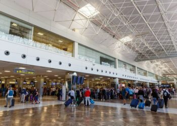 Brits travelling to Tenerife warned about mistake that could cost £125 | Europe | Travel Brits travelling to Tenerife warned about mistake that could cost £125 | Europe | Travel