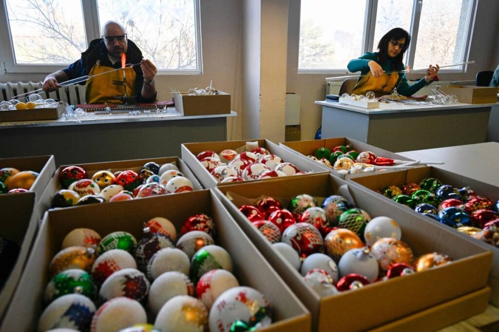 Bulgarian workshop continues handblown Christmas ornament tradition