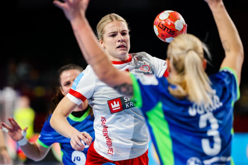 Denmark defeat Slovenia to stay in EHF EURO semi-final contention