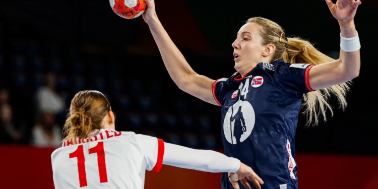 Denmark stumble against Norway in Women's EHF EURO main round