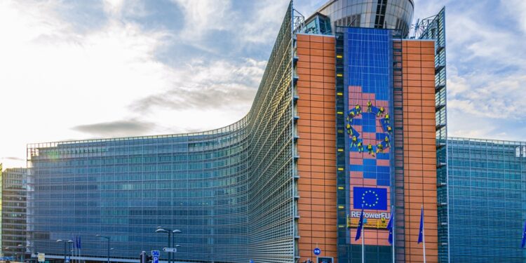 EC Maintains Measures Against Hungary Aiming to Protect EU Budget