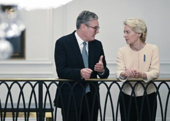 EU and UK have ‘political room’ to compromise as poll finds strong support for closer ties