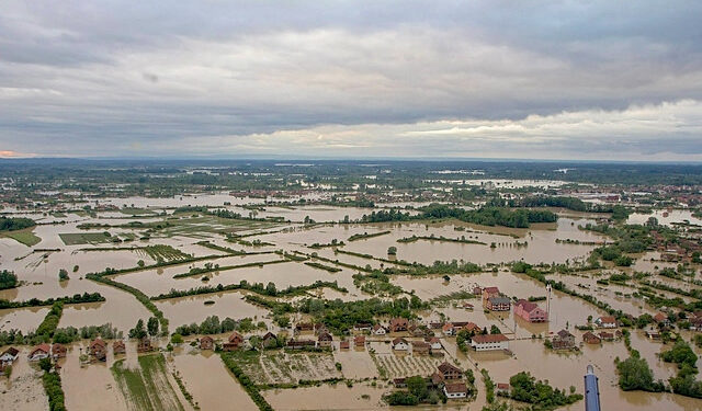 EU committed to helping flooded Serbia, Bosnia and Herzegovina – Euractiv