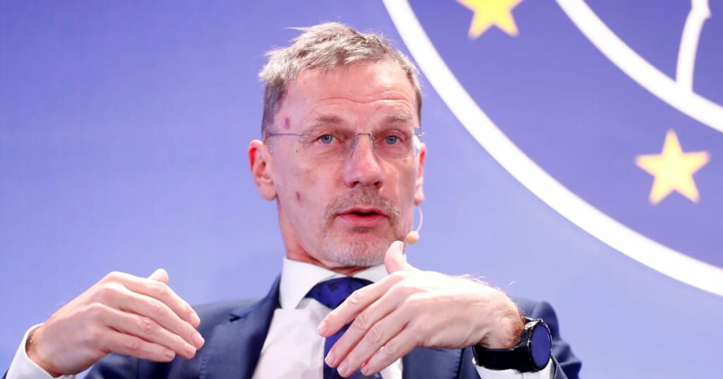 Easy does it — ECB can keep cutting gradually in December, says Croatia’s Vujčić – POLITICO