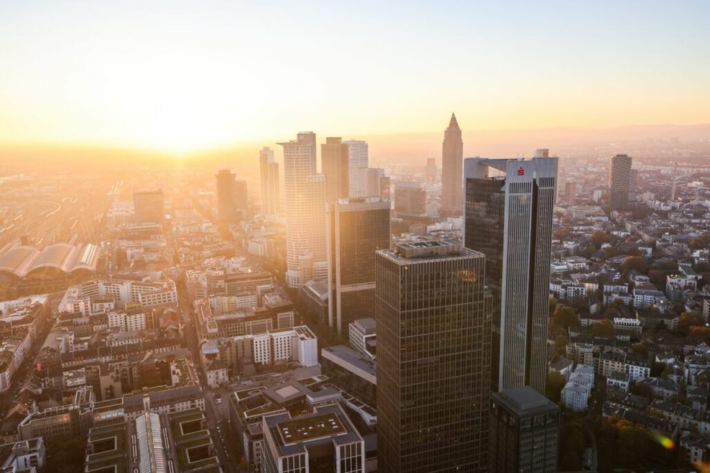 Euro-Zone Growth Expectations for 2025 Dialed Back by Economists