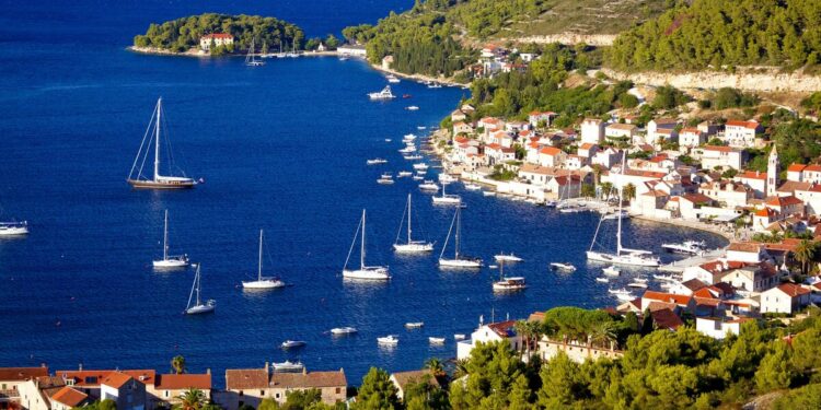 European island few tourists have visited ‘as pretty’ as Greece | Europe | Travel
