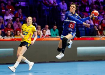 France join Hungary in EHF EURO semi-finals with victory over Sweden France join Hungary in EHF EURO semi-finals with victory over Sweden