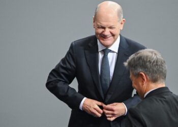 German government collapses at a perilous time for Europe