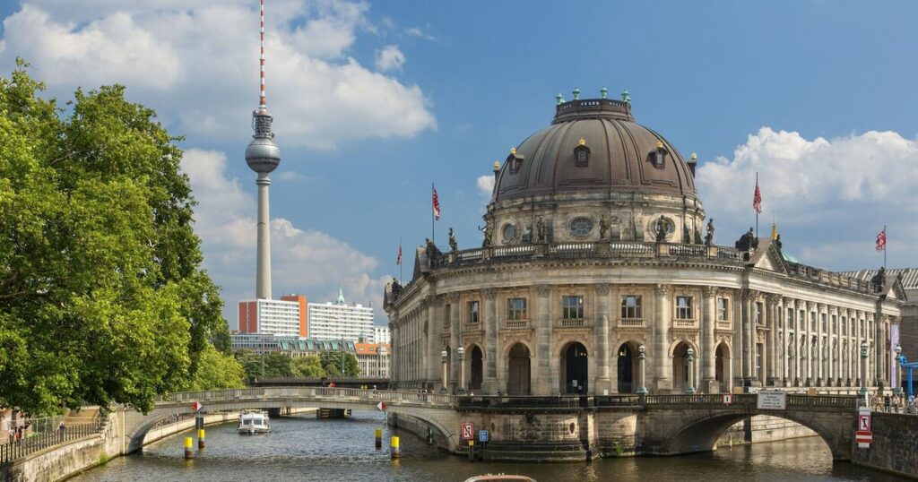 Germany on brink of ‘cultural collapse’ with savage £108m budget cuts | World | News