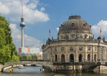 Germany on brink of ‘cultural collapse’ with savage £108m budget cuts | World | News Germany on brink of ‘cultural collapse’ with savage £108m budget cuts | World | News