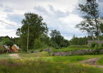 Gorgeous island with hardly any tourists despite being 18 miles from Europe’s ‘best city’ | Travel News | Travel