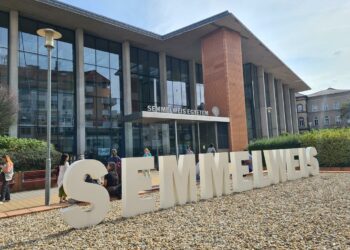 Hungarian universities defend autonomy, condemn EU decision on Erasmus+ exclusion