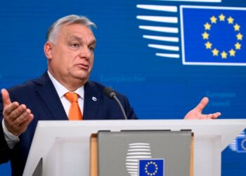 Hungary loses EU funds as economic slump deepens