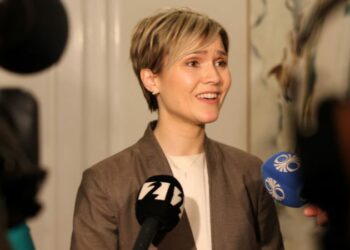 Iceland’s Social Democratic party leader tapped to form new government – Euractiv Iceland’s Social Democratic party leader tapped to form new government – Euractiv