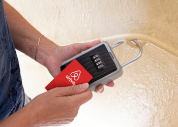 Italy bans use of Airbnb key boxes « Euro Weekly News