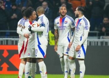 Lyon smiles at Europe