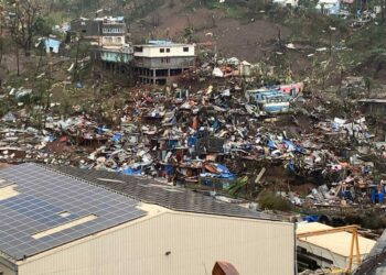 Macron skips EU summit to visit cyclone-hit island Mayotte – POLITICO Macron skips EU summit to visit cyclone-hit island Mayotte – POLITICO