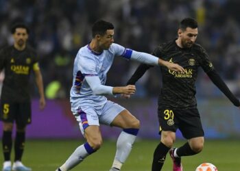 Messi, Ronaldo stand out as only World XI nominees outside Europe Messi, Ronaldo stand out as only World XI nominees outside Europe