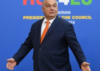 Orbán infuriates Warsaw by granting political asylum to former Polish minister – POLITICO