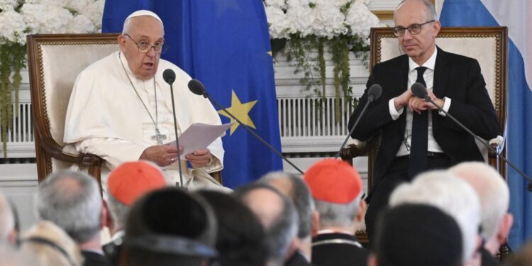 Pope Francis deplores 're-emergence' of war kickstarting Luxembourg, Belgium visit