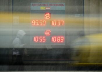 Putin changes ruble rules to keep Russian gas flowing to EU – POLITICO