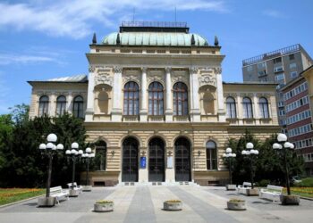 Rating outlook improvements in Slovenia and Hungary