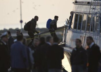 Repatriations of migrants from EU countries are on the rise. Nearly half are forced Repatriations of migrants from EU countries are on the rise. Nearly half are forced