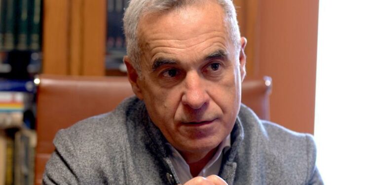 Romania’s far right presidential frontrunner vows to end Ukraine aid