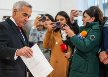 Romania’s presidential front-runner Georgescu benefited from Russia-style booster campaign, declassified docs say – POLITICO Romania’s presidential front-runner Georgescu benefited from Russia-style booster campaign, declassified docs say – POLITICO