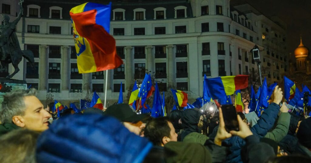 Romania’s pro-Europeans fear Putin is pushing them back to dictatorship  – POLITICO