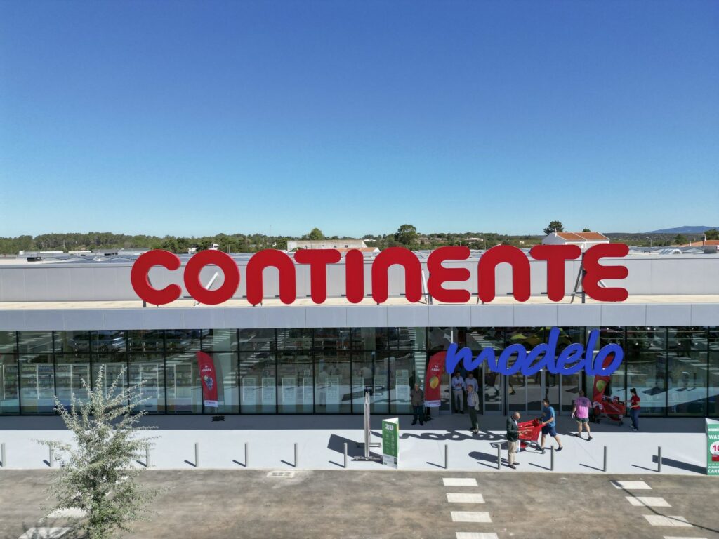 Savills IM buys four supermarkets in Portugal