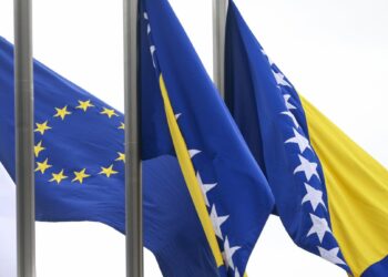 Serb legislators in Bosnia-Herzegovina halt EU membership efforts
