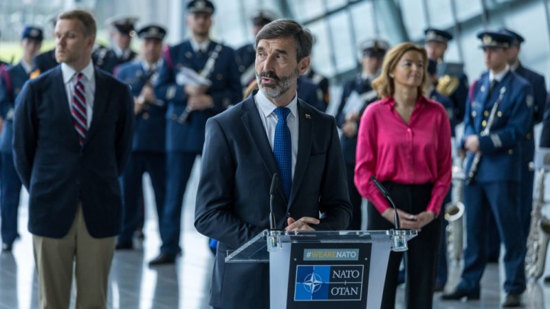 Slovakia doubts Ukraine military victory, communication channels with ‘nuclear’ Russia needed – Euractiv