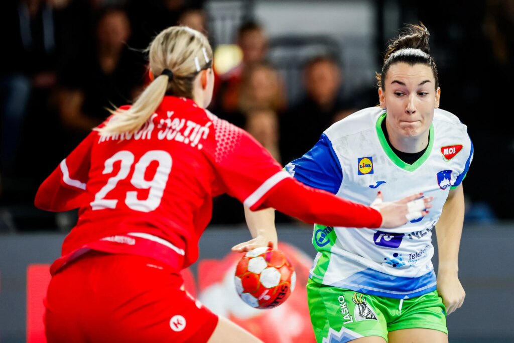 Slovenian win knocks co-hosts Austria out of EHF EURO