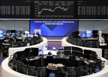 Stocks finish at one-month high, French politics in focus Stocks finish at one-month high, French politics in focus