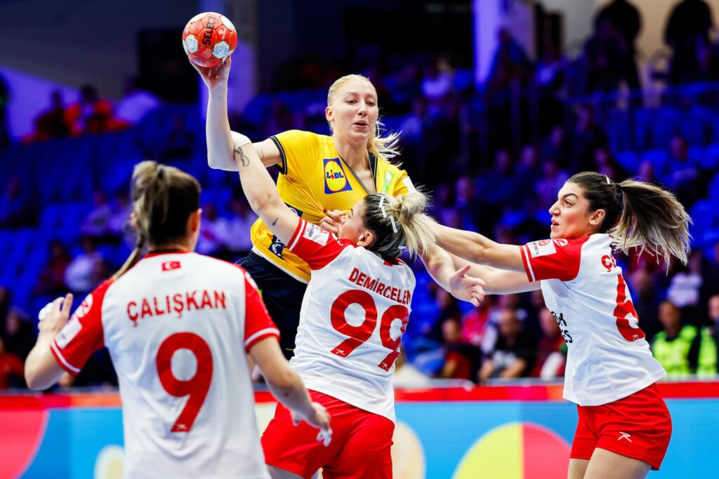 Sweden set new records and book EHF EURO 2024 main round berth