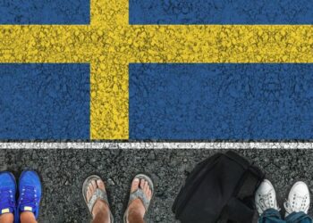 Sweden to track refugees travelling to their home countries – Euractiv Sweden to track refugees travelling to their home countries – Euractiv