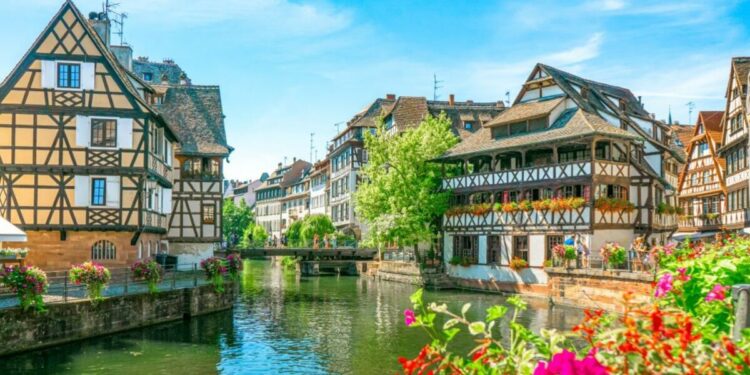 The beautiful city that Europe’s mammoth 764 mile river passes through | Travel News | Travel