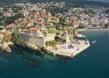 The beautiful seaside town that’s one of Europe’s ‘most underrated’ hotspots | World | News